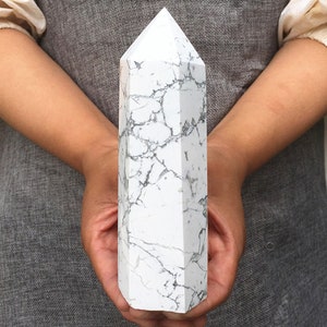 1PC Natural Howlite Obelisk,Quartz  Crystal Obelisk,Crystal Wand Point,Mineral Specimen,Reiki Heal,Home Decoration ,Crystal Gifts 400g-900g