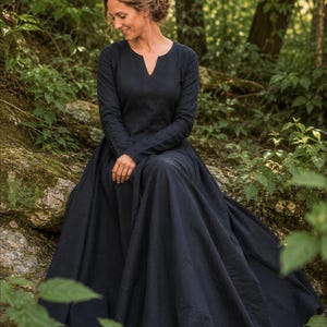 Medieval Linen Gown, renaissance outfit, Viking Women Dress, Landsknecht chemise , LARP, Ren Faire Cosplay image 11