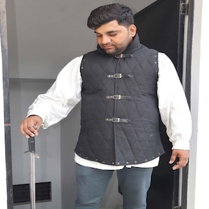 THE MEDIEVALS Quilted Jacket, padded Gambeson, Half Length Gambeson, Medievals Protection, Padded Armor, Averland Cosplay