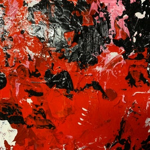 K&ouml;nnte beinhalten: Abstraktes Gem&auml;lde mit kr&auml;ftigen Strichen in Rot, Schwarz und Wei&szlig;. Die Farben sind leuchtend und die Textur ist dick und strukturiert.