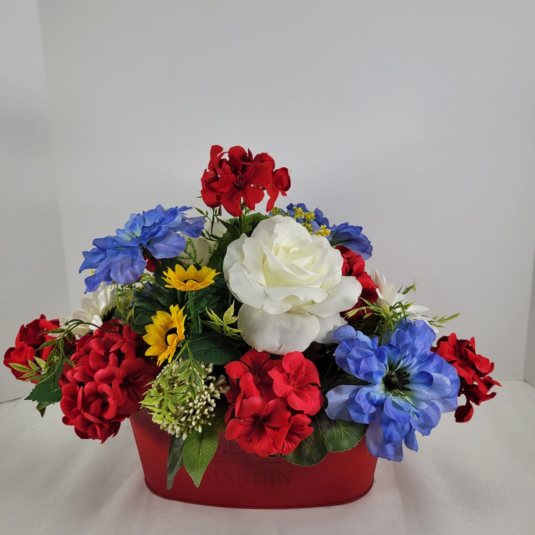 Red White & Blue Table Centerpiece Patriotic Table Decor Etsy