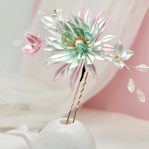 ON SALE! Chinese hair sticksilk epiphyllum oxypetalum blossom hair fork＊wedding bun pin＊bridal hair shops jewelry＊handmade natural silk hair stick