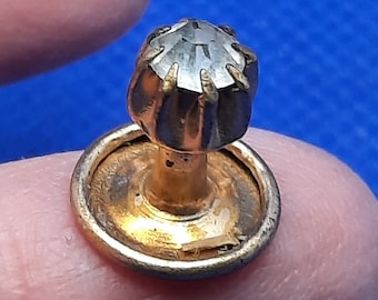 Antiguo botón de cuello, de metal con piedra de cristal, hacia 1910