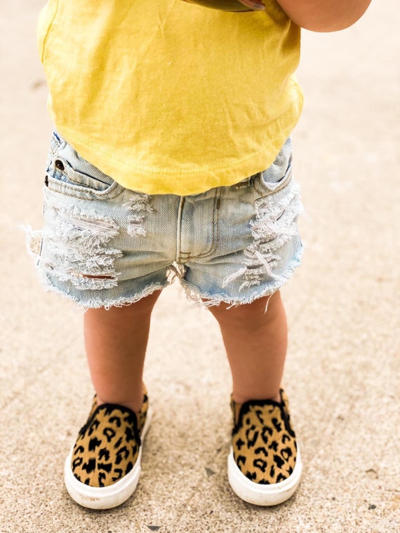 Toddler distressed shorts 2025