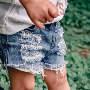 Desgastado // Bebé // Niño pequeño // Niños // Pantalones cortos