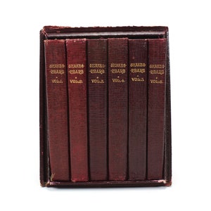 The Bijou Shakespeare The Complete Works of William Shakespeare, Illustrated. In Six Volumes. Boxed set of miniature volumes. image 2