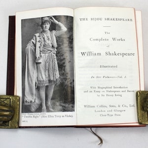 The Bijou Shakespeare The Complete Works of William Shakespeare, Illustrated. In Six Volumes. Boxed set of miniature volumes. image 4