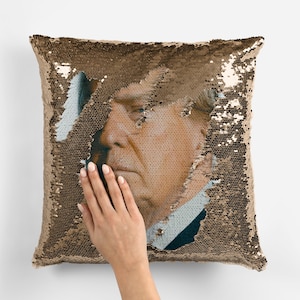 DONALD TRUMP - President Trump Sequin Pillowcase