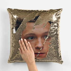 TOM HOLLAND - Fan Sequin PIllowcase