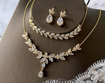 ROSE set- Leaf Design Crystal Jewelry Set Gold or Silver /Bridal Jewelry/Crystal Earrings Necklace Bracelet