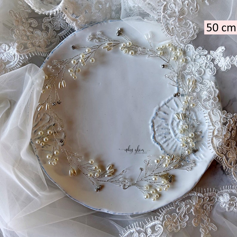 ELVINA Braut-Haarranke mit silbernen Perlen und Strasssteinen / Braut-Haarschmuck Bild 2