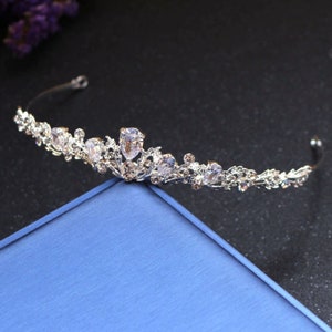 MAGNOLIA set Blatt Design Brautschmuckset / Halskette, Armband, Ohrringe und Diadem in Silber Bild 6