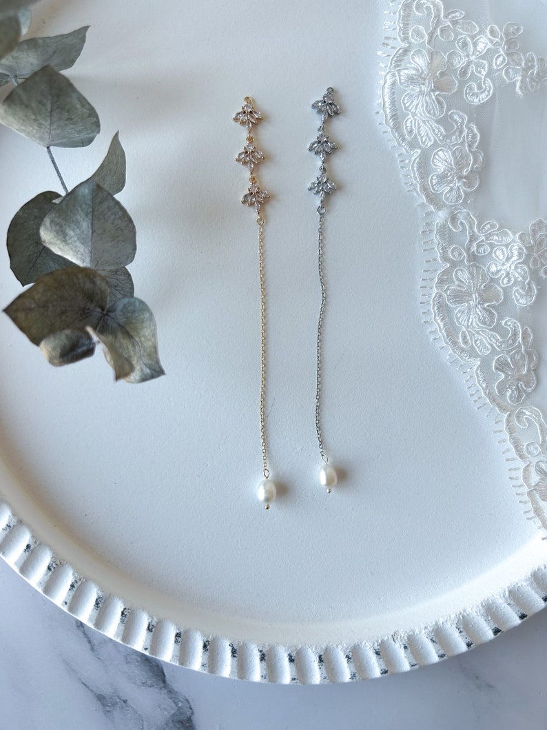 Backdrop Chain LUNA Chain - Crystal Pearl Backdrop Chain Bridal Necklace / Bridal Back ...