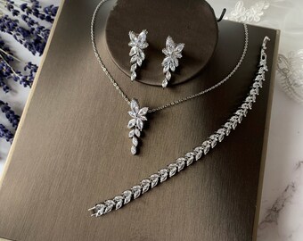 ORCHID set - Bruidsblad Design Sieraden Set Rosegold of Zilver / Kristal Oorbellen Armband Ketting