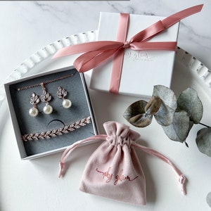 CALLA LILIE Set Minimalistisches Brautschmuckset Silber Roségold oder Gold/Halskette Ohrringe Armband/Brautjungfernschmuck Bild 9