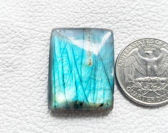 Blauwe flitsende labradoriet cabochon: natuurlijke losse edelsteen (28 x 21 x 7 mm) draadwikkelsteen