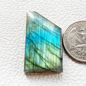 Cabochão de labradorita natural 34x20x6 mm pingente de prata em formato extravagante joia com pedra preciosa de labradorita