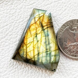 Cabujón de labradorita multicolor llamativo, 33 x 27 x 7 mm, colgante de alambre suelto con gema, cabujón de labradorita