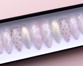 Glitter dots • Polka dot nails • Marble nails • Fake nails • False nails • Gold nails • Pearl nails • Any shape • Press on nails • glossy •