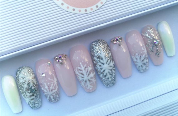Aurora  Holiday nails winter, Snowflake shape, Holiday nails