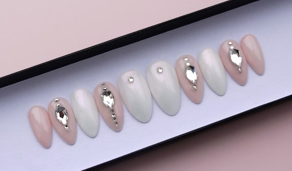 Crystal Pearl | Pink Nails | Almond nails |  Fake nails | False nails | Rhinestones nails | Chrome nails | Press on nails | White nails |