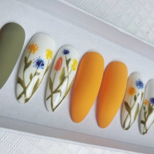 Summer Floral nails Fake nails Yellow Spring flowers False nails Earth Press-on nails glue on nails matte nails stick on nails