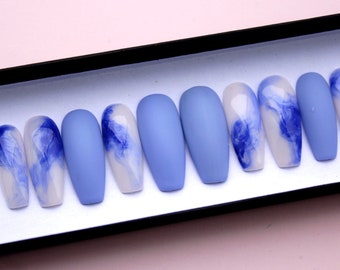 Uñas Deep Ocean, uñas de mármol, uñas azules, uñas mate, uñas aguamarina, uñas de cualquier forma, uñas artísticas, uñas postizas, uñas de presión, uñas adhesivas, uñas personalizadas