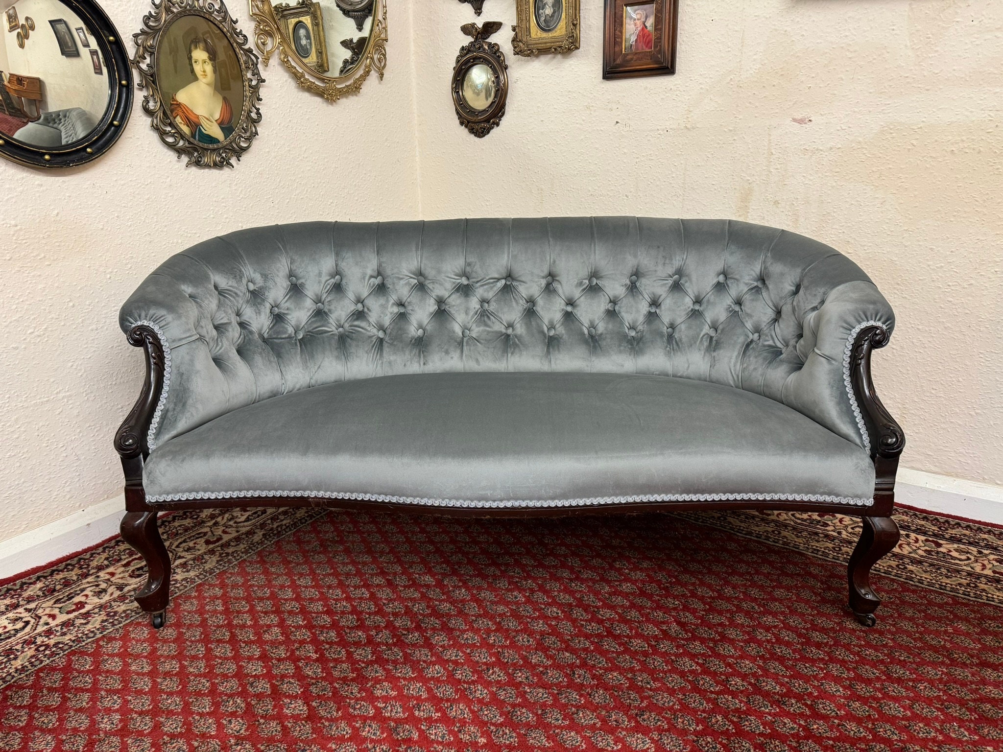 Victorian lounge 2024 suite olx