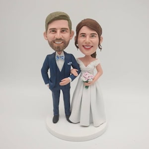 Custom Wedding Cake Bobblehead Topper: Personalized Polymer Clay Couple