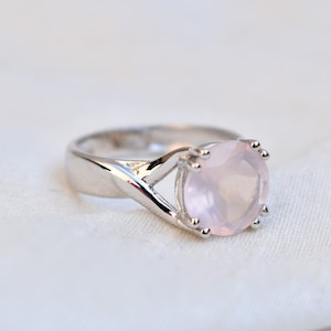 Rose Quartz Ring, Sterling Silver Ring, Promise Ring, Engagement Ring, Statement Ring, Dainty ring, Everyday Ring, Stacker Ring,Wedding Ring