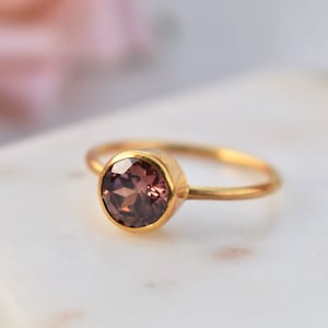 Rhodolite Garnet Quartz Ring, 925 Sterling Silver Ring, Gold Plated Ring, Stackable Ring, Everyday Ring Handmade Ring, Oval Rhodolite Quartz