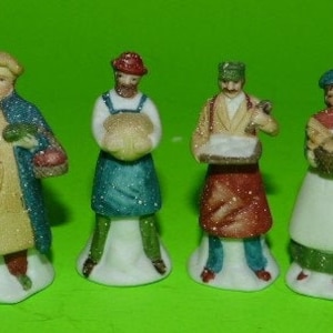 DEPARTMENT 56 Heritage Village Set of Four