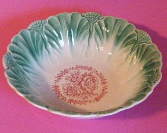 Large Round Serving Bowl Glossy Ceramic Green Leaves Cranberry Floral 3” x 10.25”