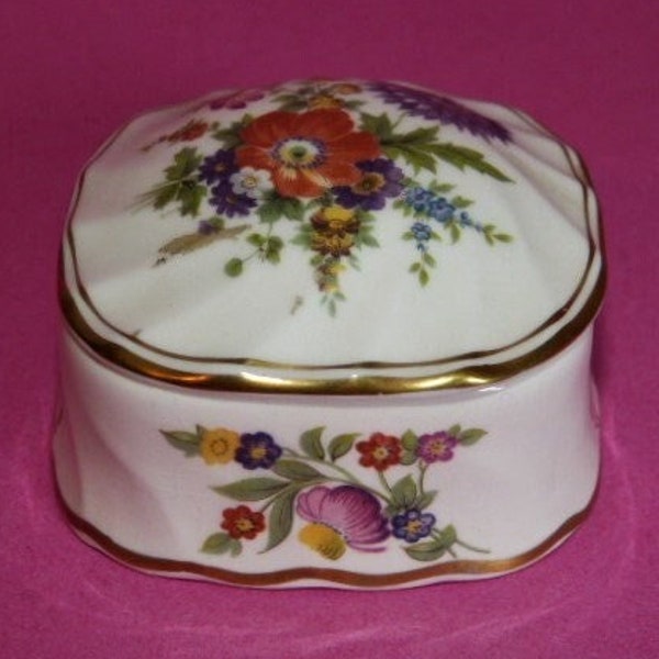 HAMMERSLEY Trinket Box 10-5 Royal Worchester Spode Porcelain Floral Gold Accents Made In England 1.25” x 2.5” x 2.5”