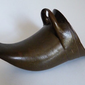 Bronze Wall Pocket Vase Squared Toe Buckle Style Handle 5.5” x 9.5”