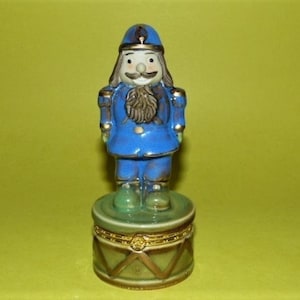 Nutcracker Trinket Box Glazed Ceramic Gold Hinge Christmas Collectible 5.25” x 2.25”