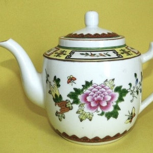Asian Themed Teapot Floral Butterflies Birds Gold Accents Made In China 6.25” x 8.75” x 5.5”