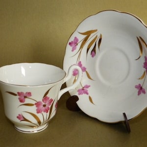 ALESBURY Tea Cup and Saucer Set Pink Floral Gold Accents Bone China Footed Scalloped Made in England