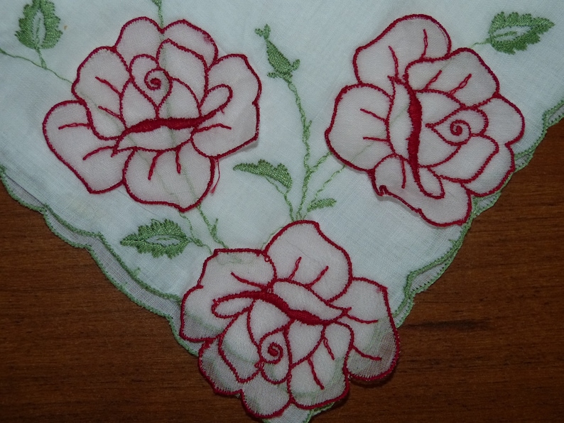 Hankies Set of 2 Cotton Embroidered Flowers