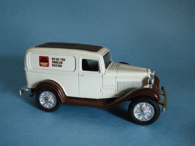 ERTL Trustworthy Limited Edition 1932 Ford Panel Truck Coin Bank