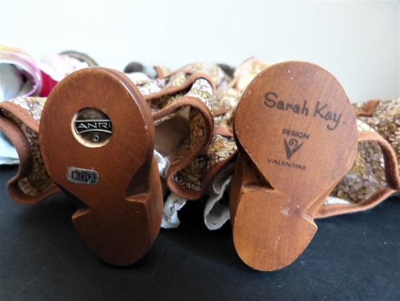 【 美品 】Sarah Kay作 木彫り ANRI人形 ＆ 3D立体的壁掛け 美品 】Sarah Kay作 木彫り ANRI人形 ＆ 3D立体的壁掛け（Yahoo