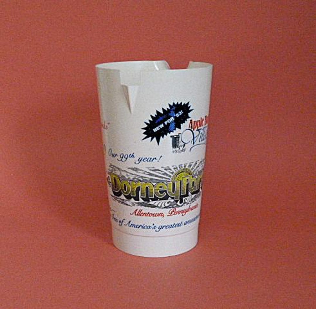 DORNEY PARK 1983 Souvenir Cup With Handle White Plastic Alfundo