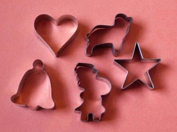 Small Cookie Cutters Tin Aluminum 2 3 X 1.5 3 Set of 5 Santa Bell Star  Heart Lamb 