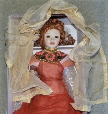 Poupee mundia d'occasion - Collection - - page 6