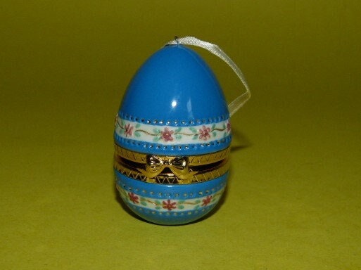 Spring Duck Hallmark Keepsake Ornament SB1 NIB Easter Egg Surprise 