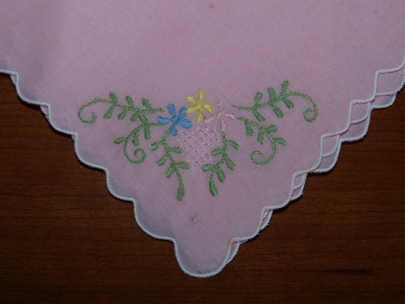 Hankies Set of 2 Cotton Embroidered Flowers