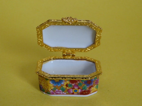 Mini Trinket Box Chintz Hinged Octagonal Porcelai… - image 3