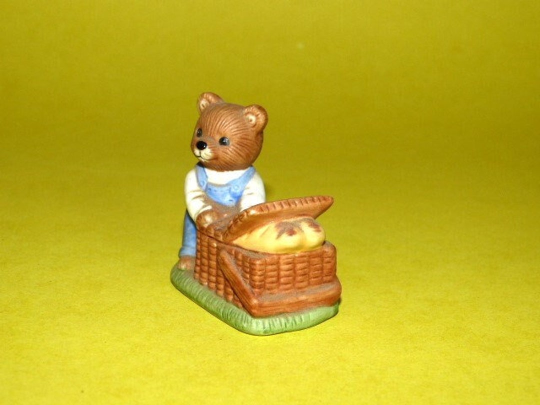 HOMCO Picnic Bear With Picnic Basket Boy Bear 2 1462 Collectible Home