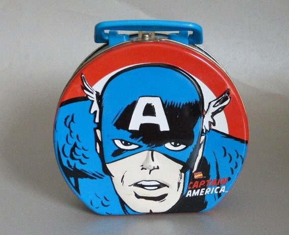 CAPTAIN AMERICA Tin Metal Lunchbox Marvel Classic Hard Plastic
