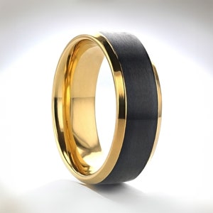Gold & Schwarz Titan Herren Ehering mit personalisierter Gravur
